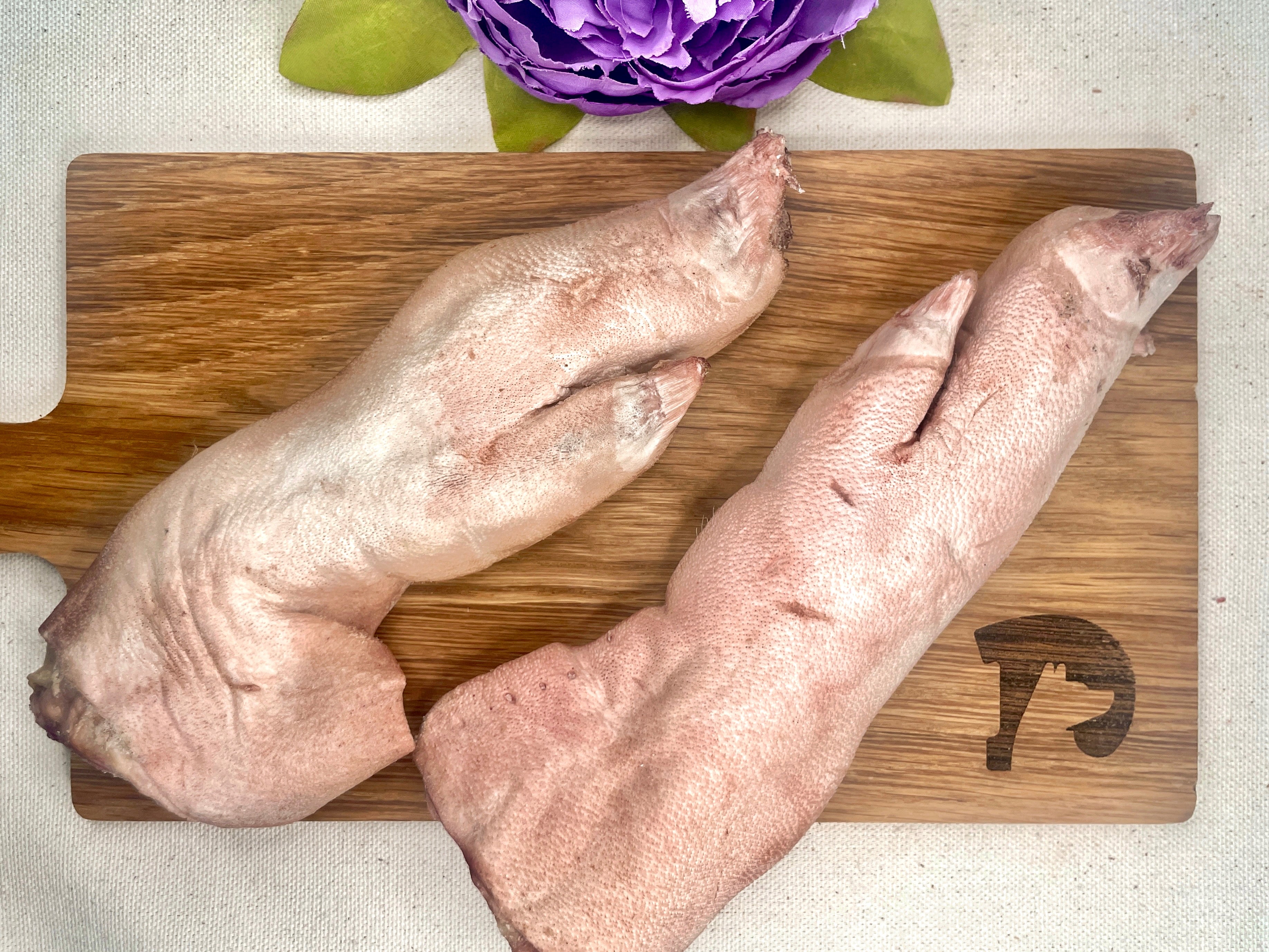 Freeze-dried Pork Feet (Split)